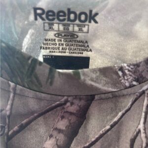 Reebok women’s cropped Camouflage Shirt - Gray